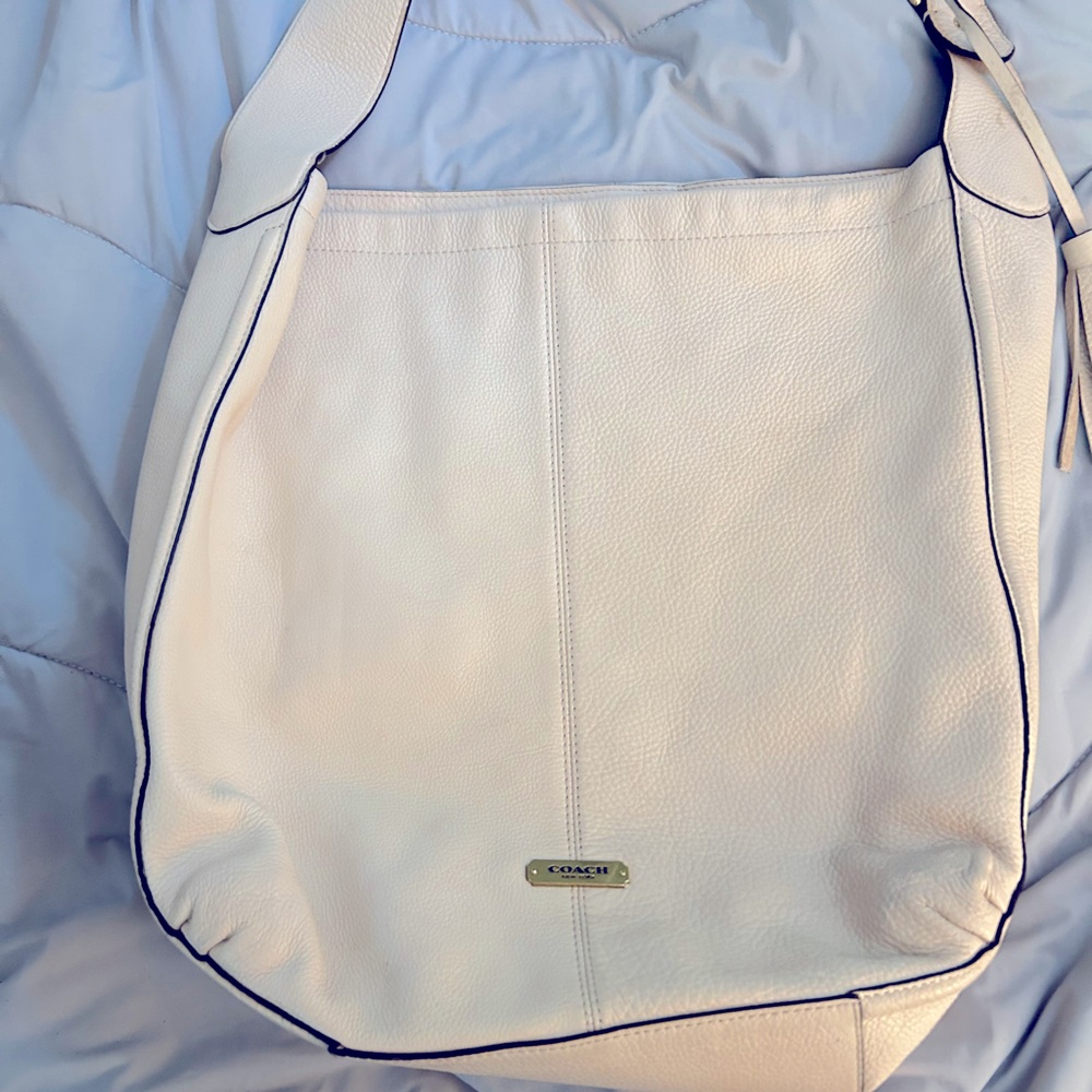 Coach leather shoulder bag